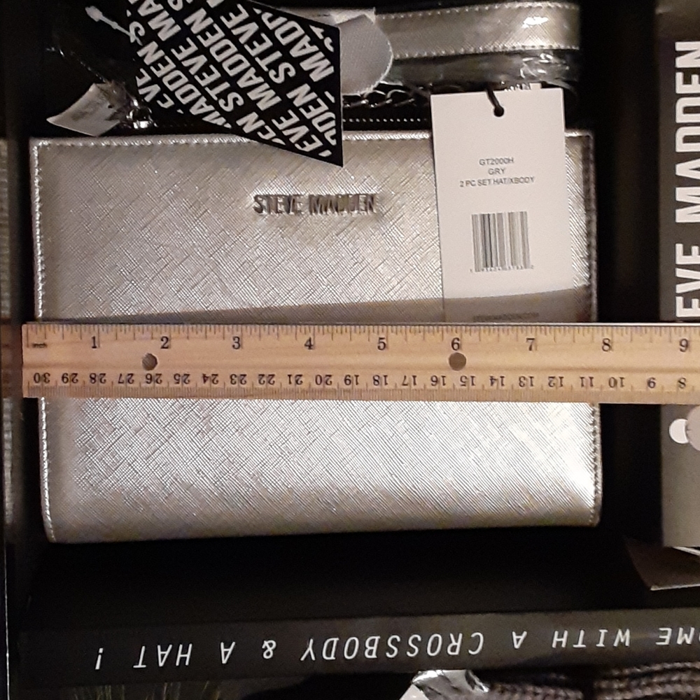 STEVE MADDEN POM HAT AND CROSSBODY BAG SET - Picture 5 of 11
